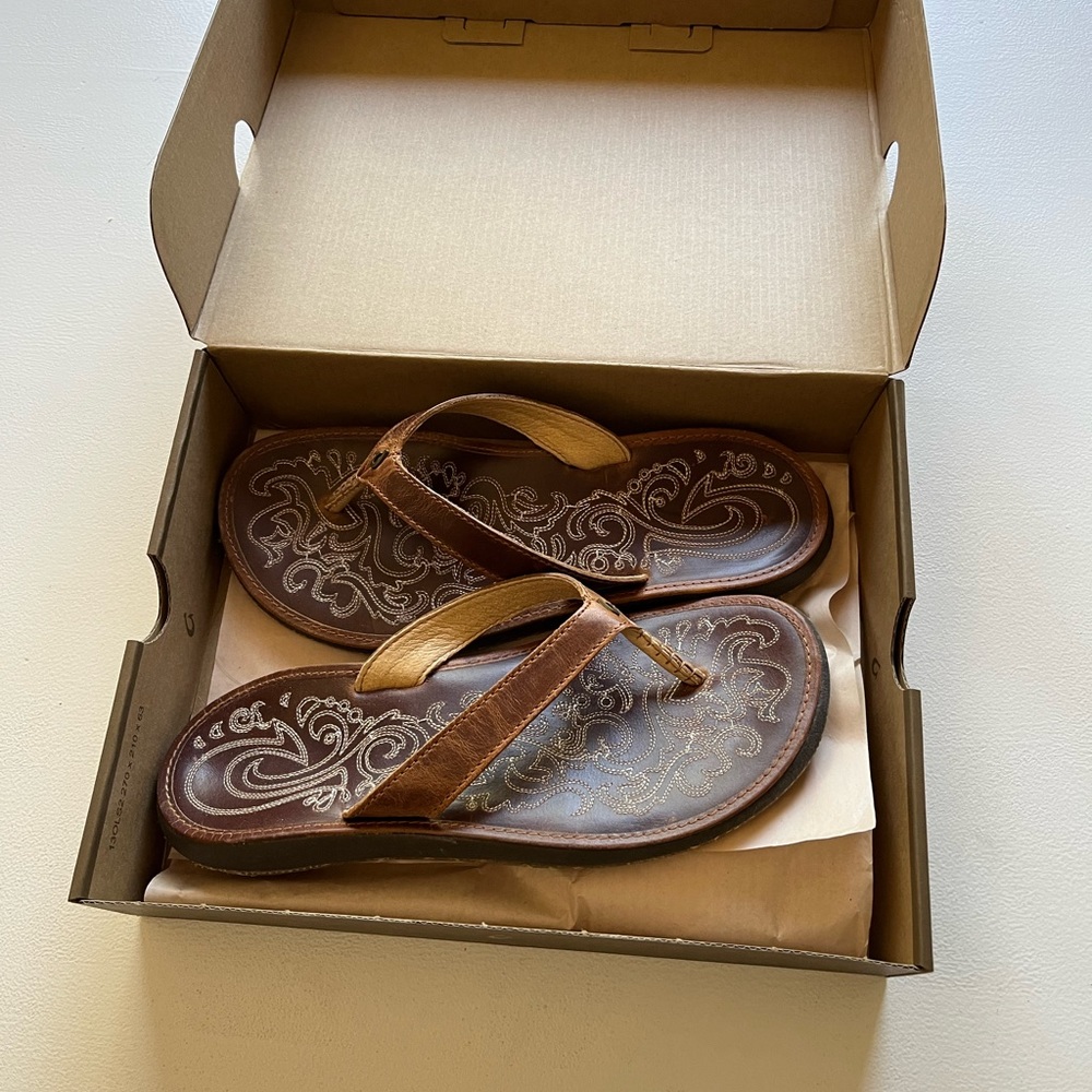 Olukai - Picture 6 of 6